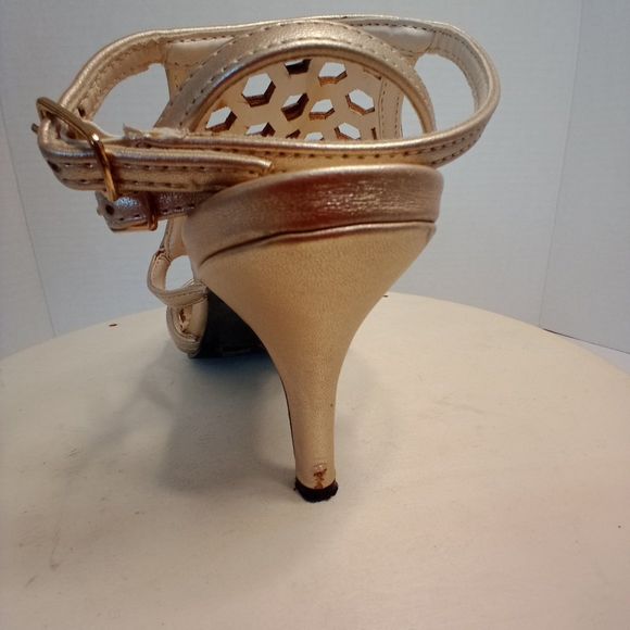 ANDIAMO Gold Double Strap Dressy Open Toe Women 3" Heels Size 7M - Picture 14 of 14
